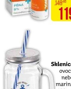 Sklenice s víčkem a otvorem na brčko